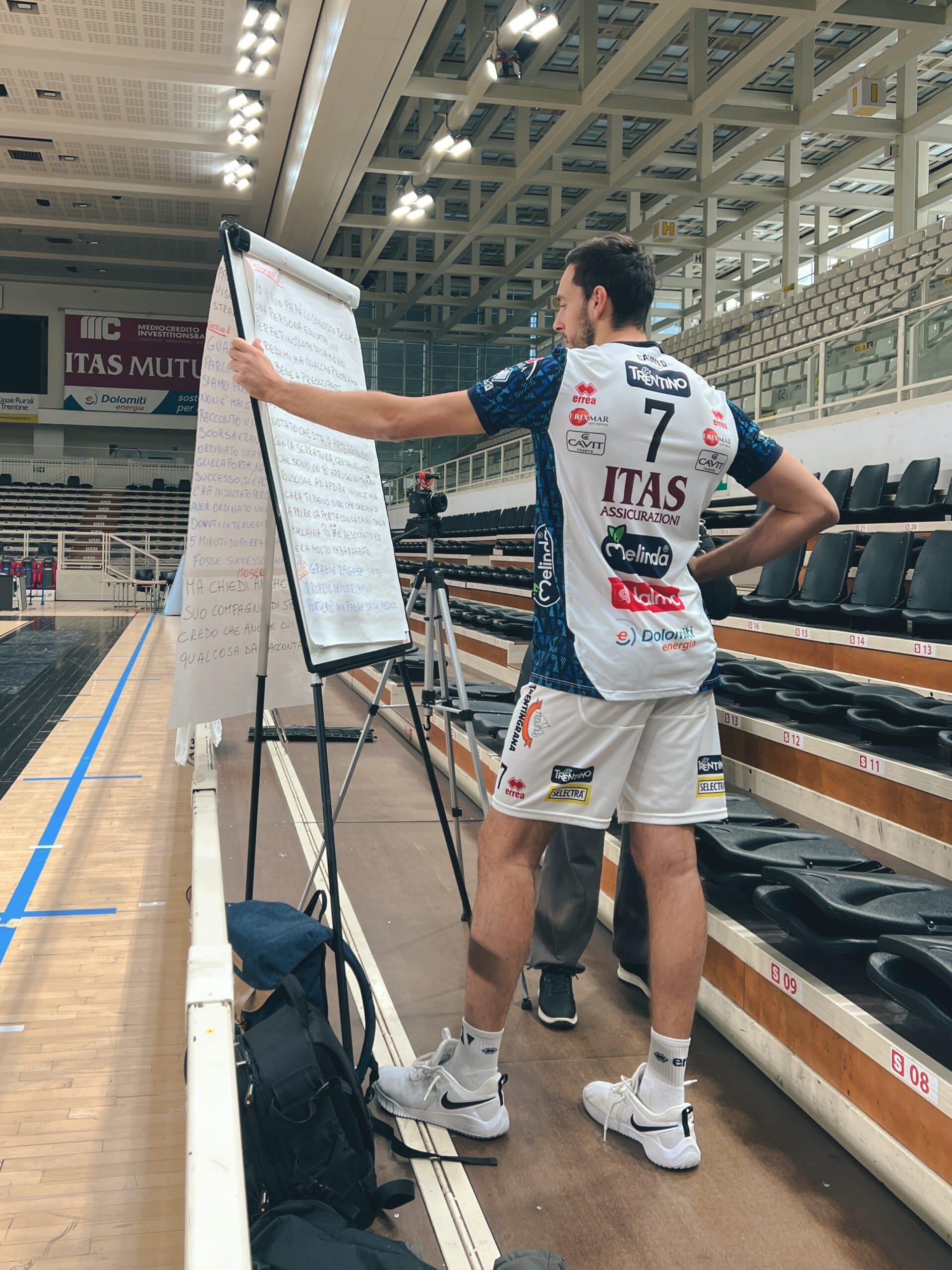 Una fragile chiave di carta Una fragile chiave di carta